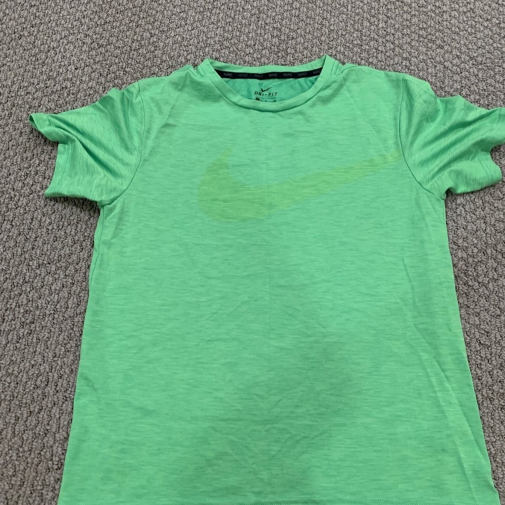 Boys Nike dry fit shirt